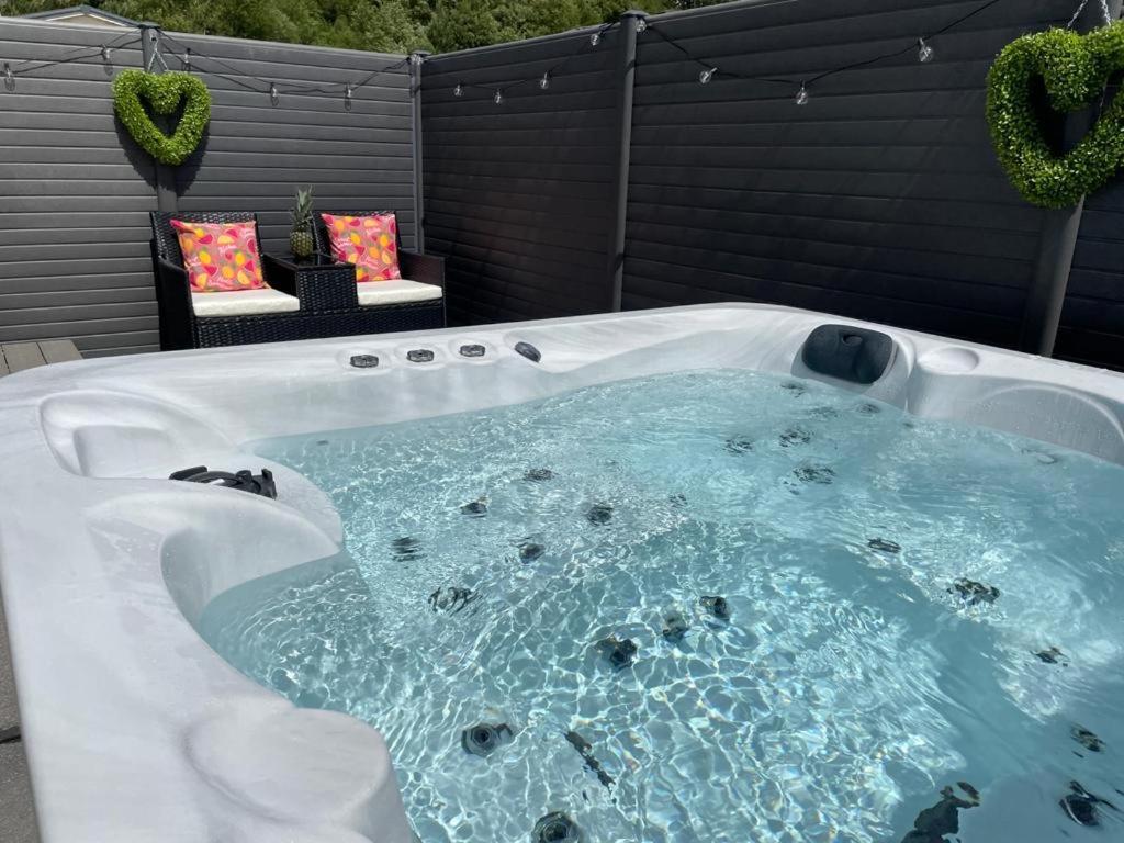 Hotel Hot Tub 9 The Fairways Alnwick Exterior foto